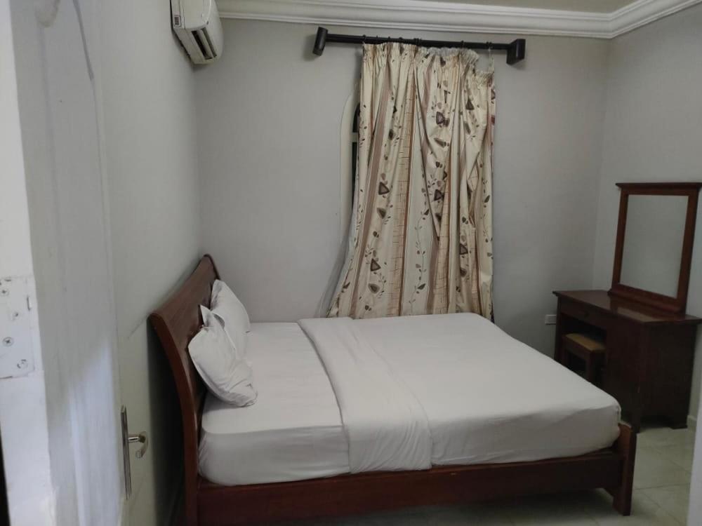 Two-Bedroom Apartment,1255371046:JPEG