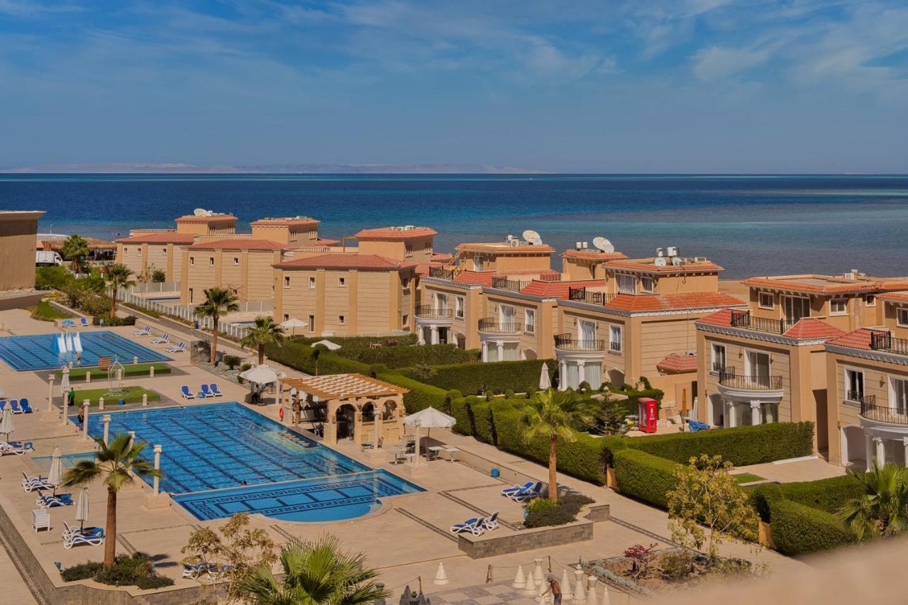 Apartment with Pool View,1377889568:JPEG