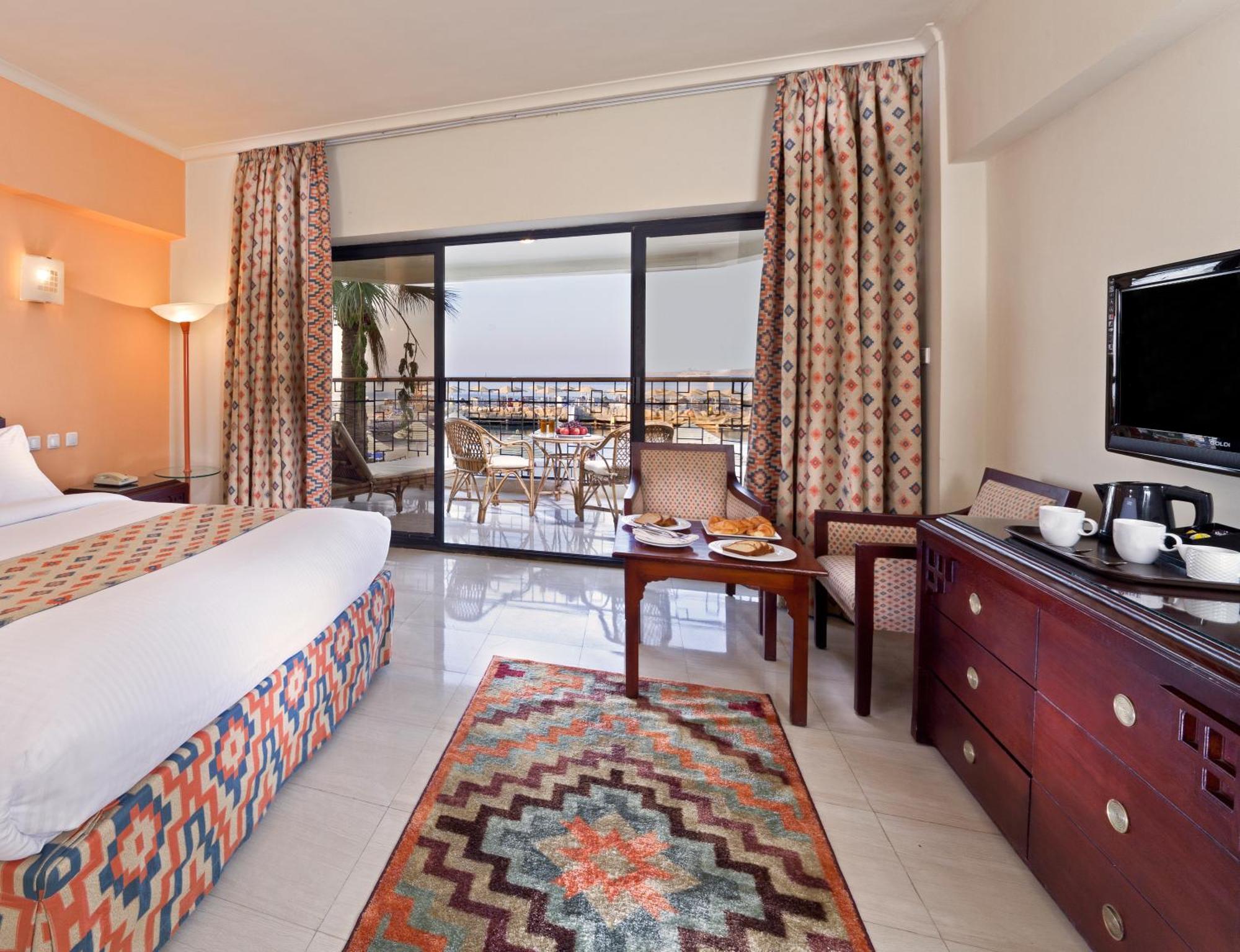 Deluxe Room Sea View - Egyptian and Residents only