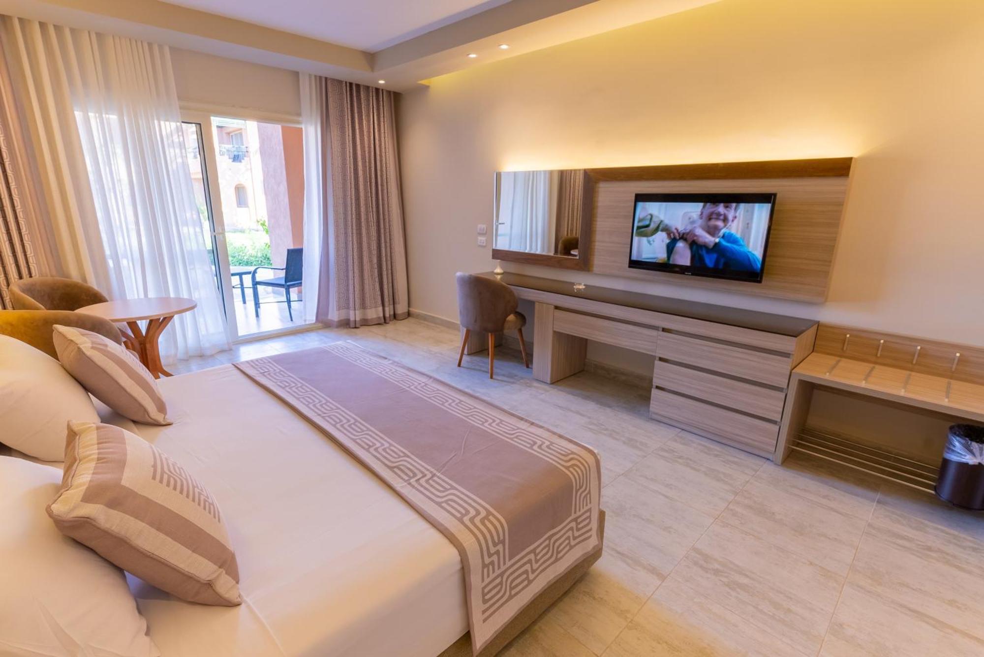 Deluxe Double or Twin Room with Garden View