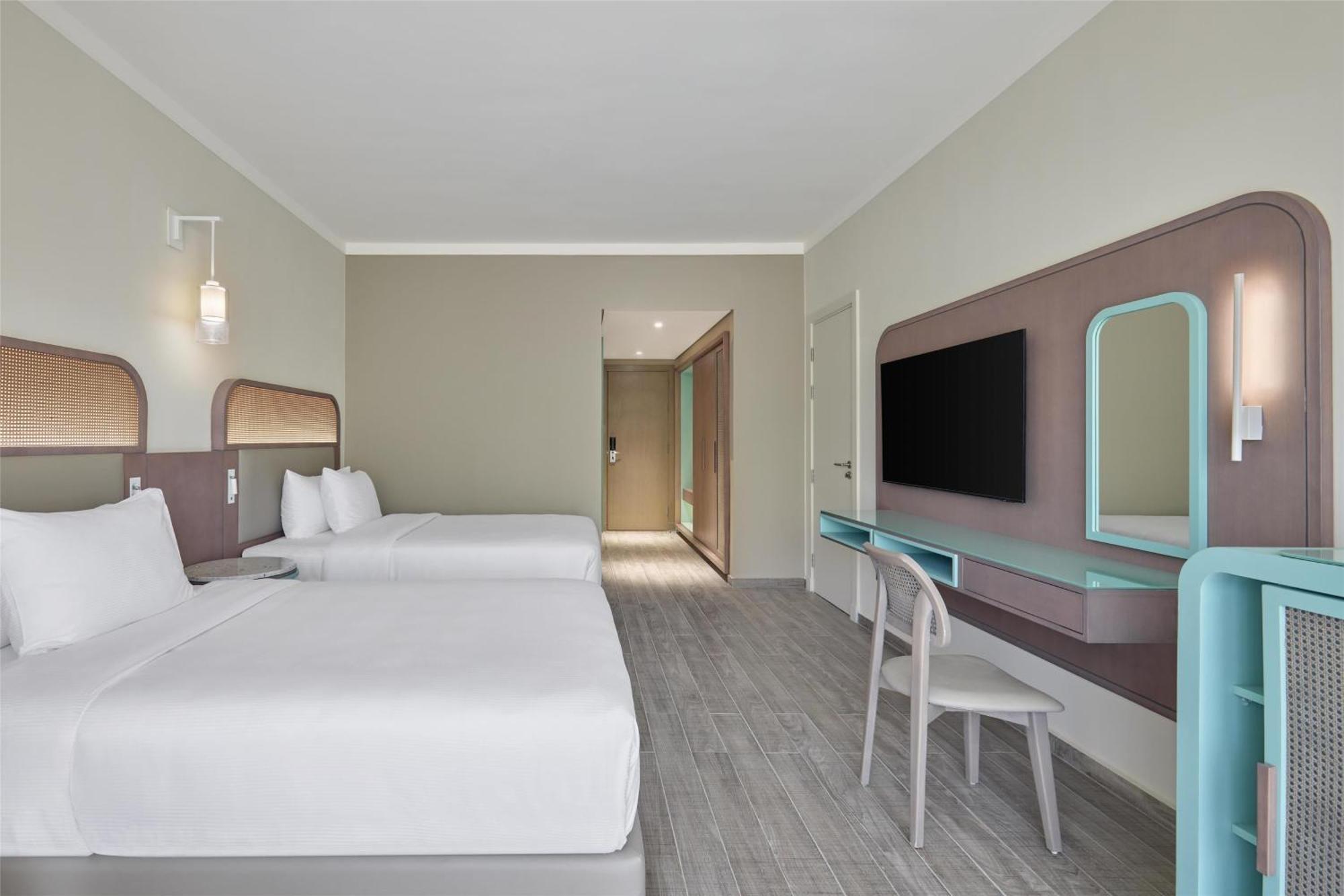 Superior Double Room with Pool View,1679825694:JPEG