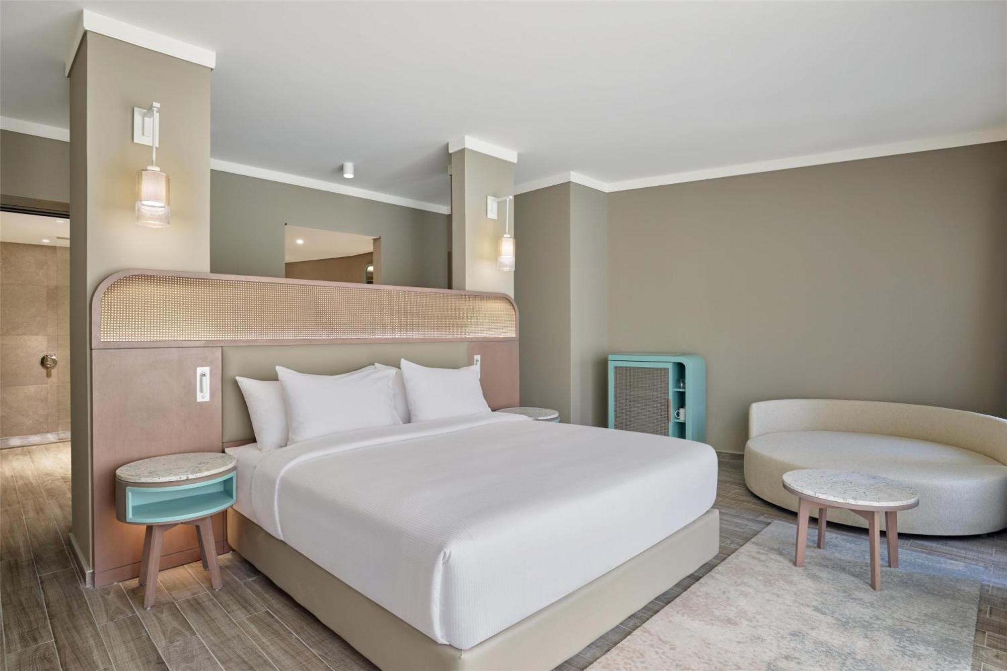Deluxe King Room,1695973963:JPEG