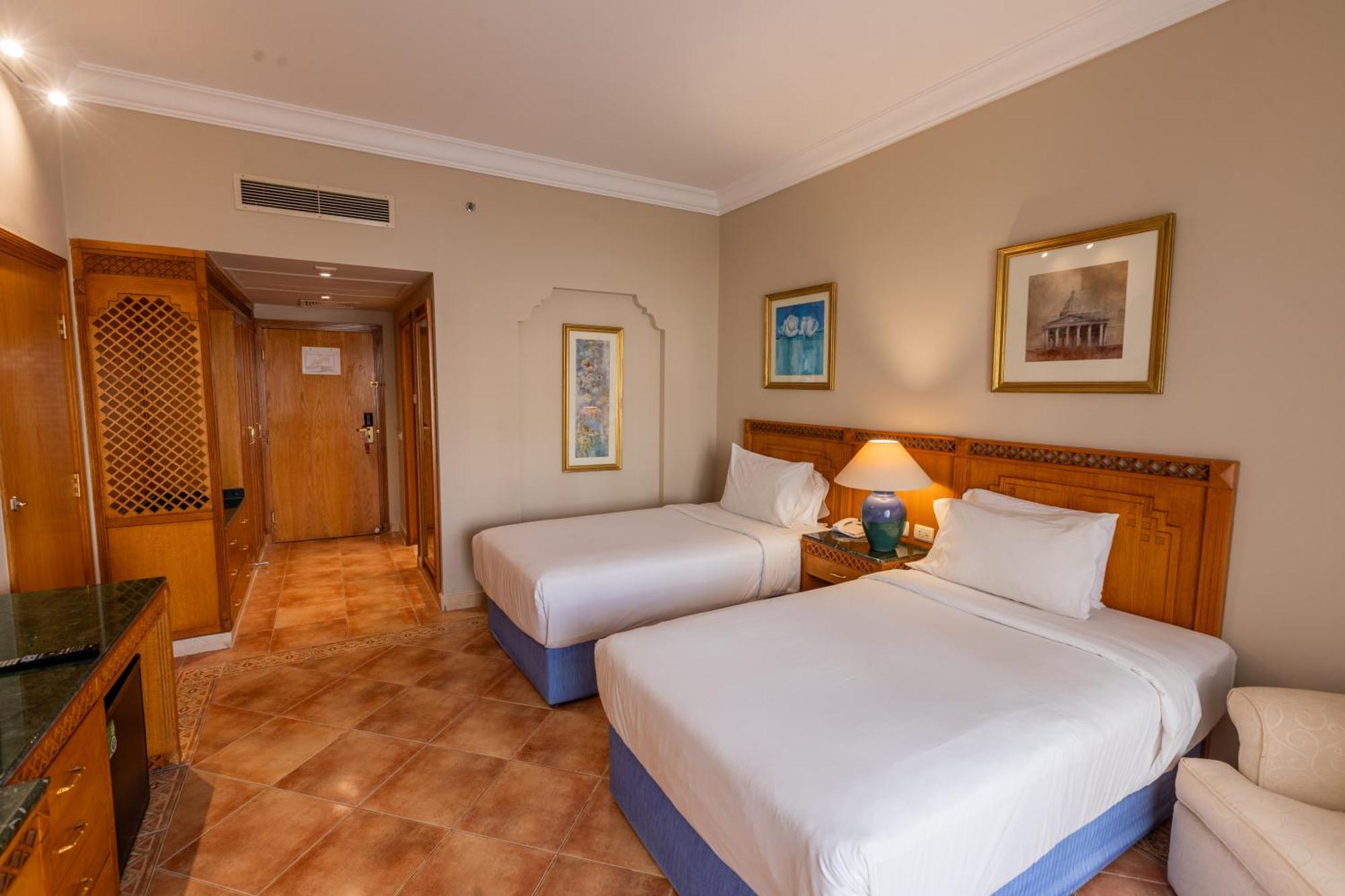 Standard Room with Garden View