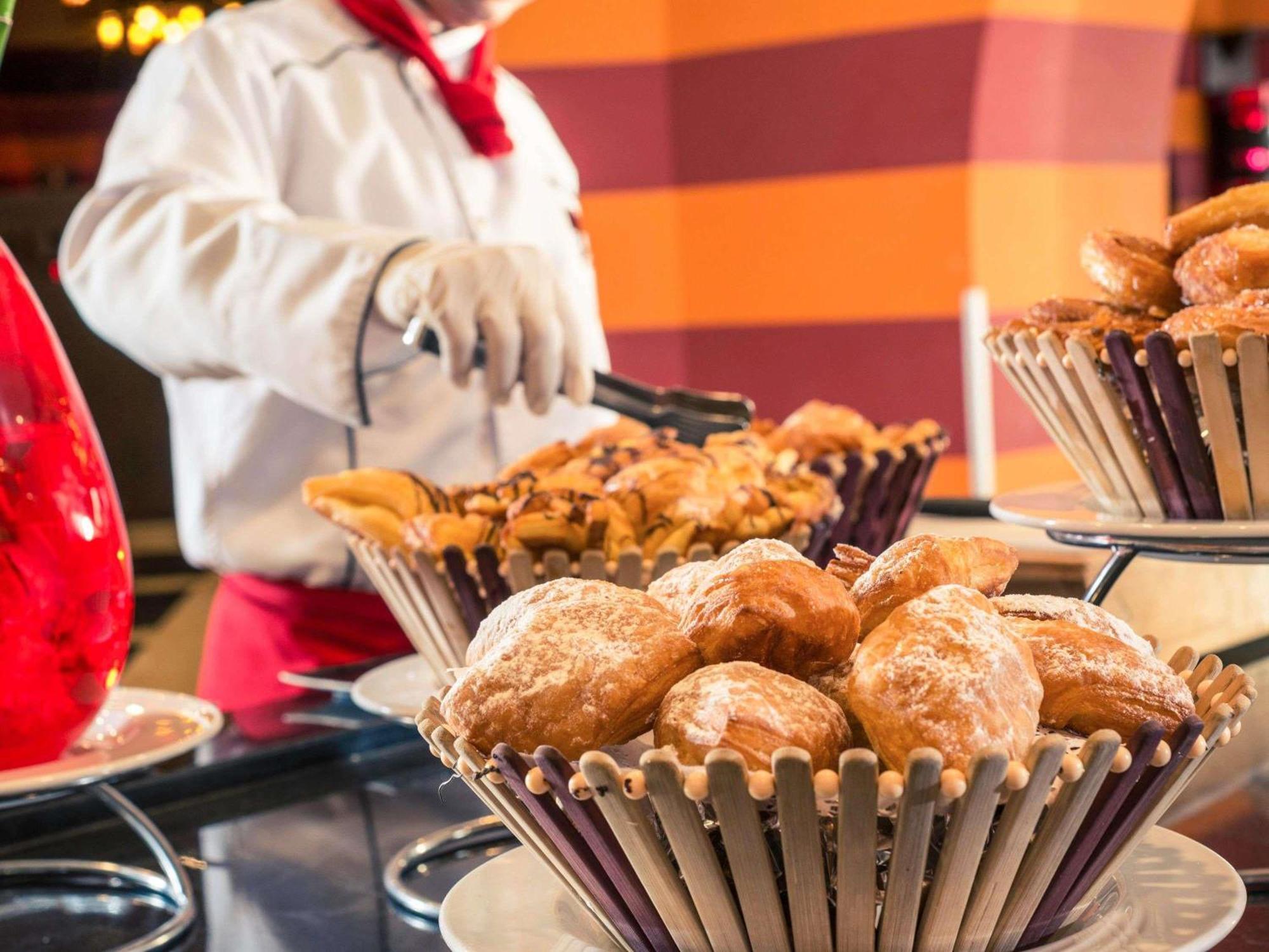 Standard Twin Room with Sea View,1746844182:JPEG