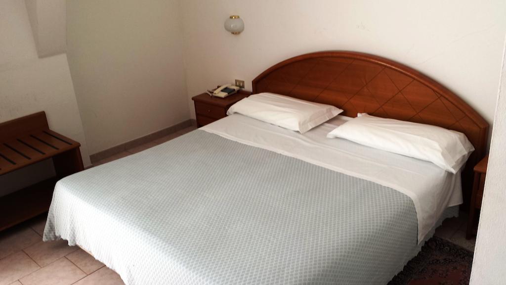 Most Popular Triple Room Pool or Lagoon view,69495710:JPEG