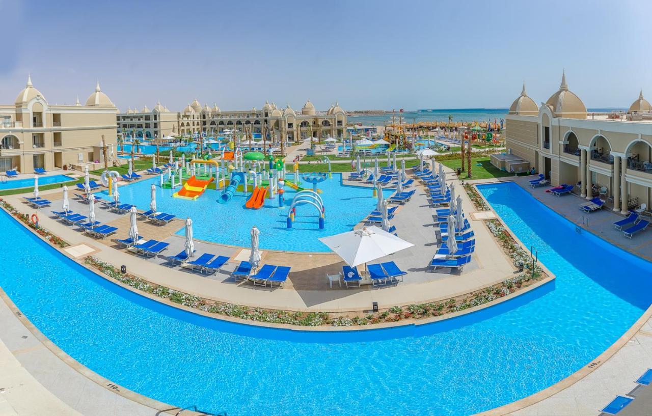 Double or Twin Room Pool View