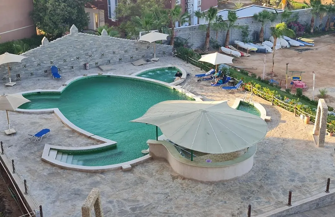 Turtles Beach Resort C21-1
