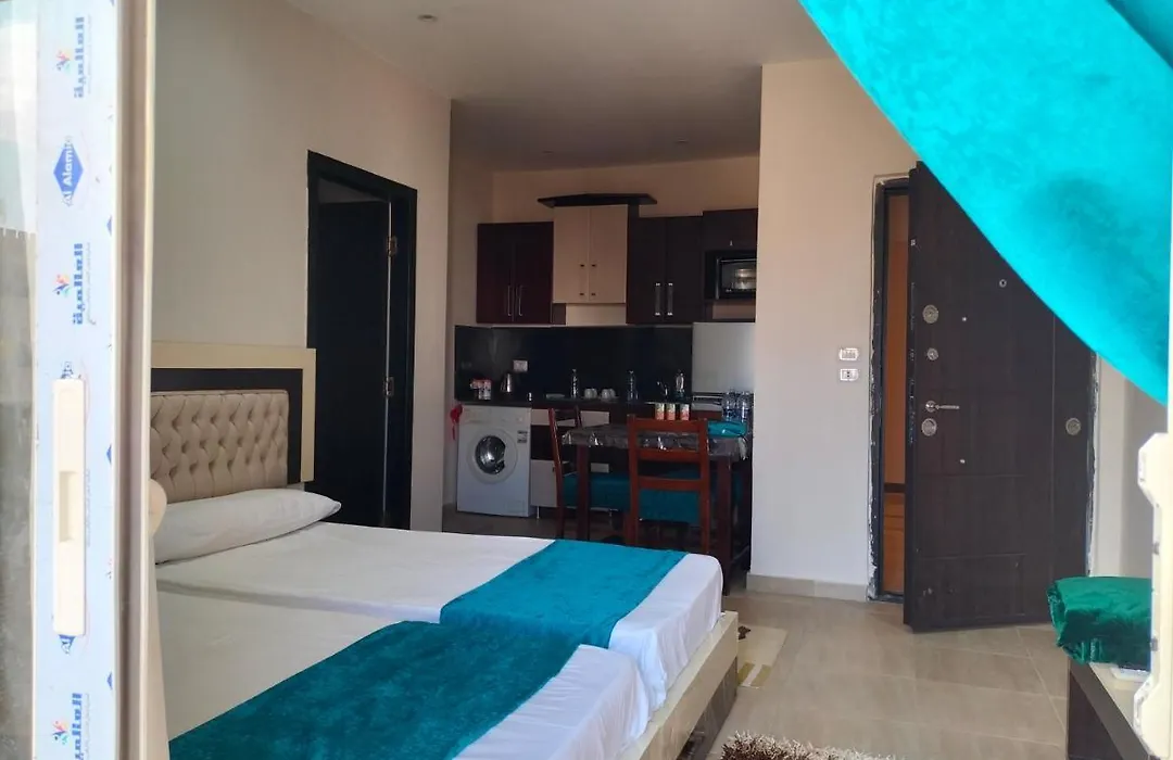 One Bedroom Suite With Aqua View At Mirage Bay Resort-1