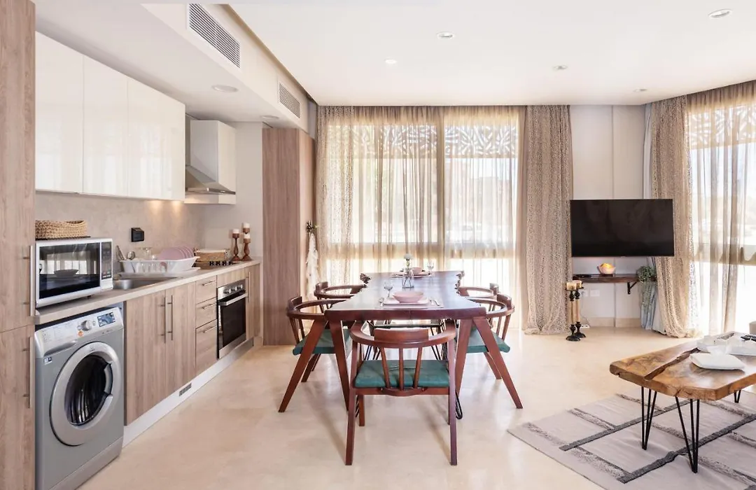 Sunlit & Homey 1 Bdr Apt With Pool View & Beach Access-1