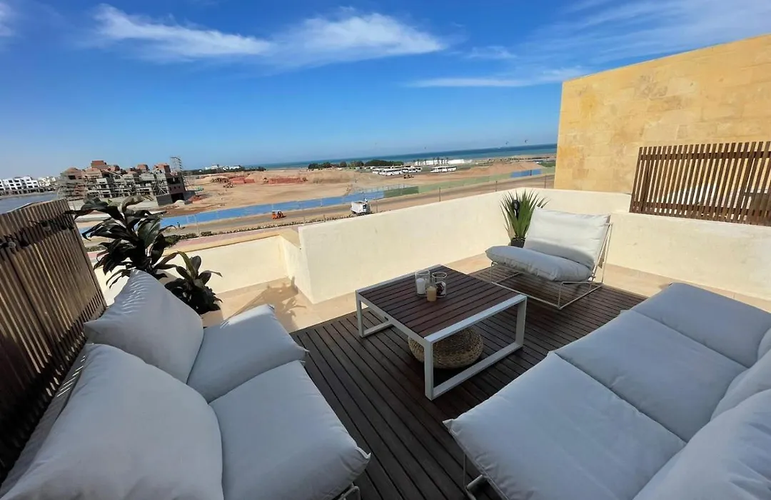 A Stunning Seaview Penthouse; 3Bedrooms + Nanny-1