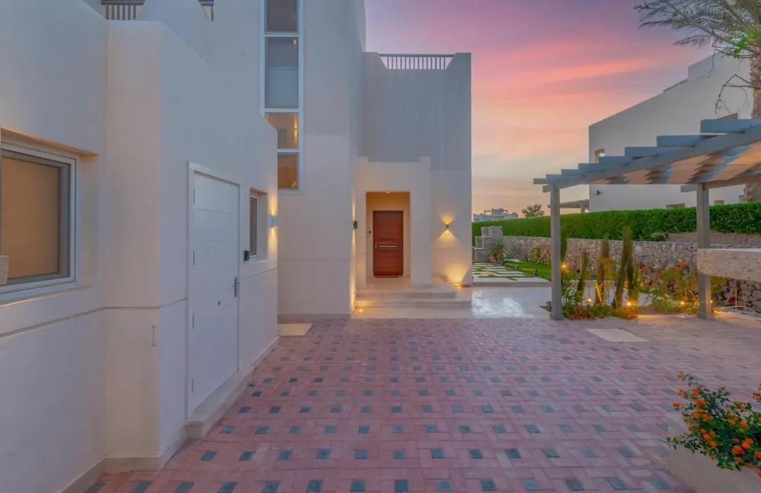 Joubal 3Br Villa Private Pool Next To Marina-1