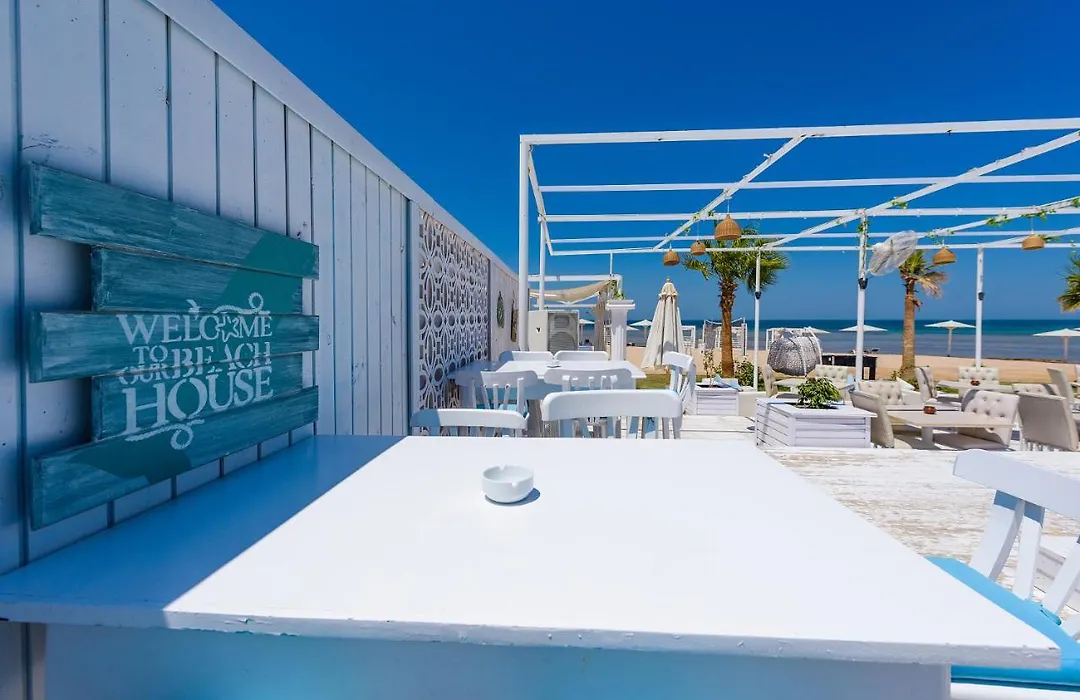 Cozy Studio In Selena Bay, Pool & Beach-1