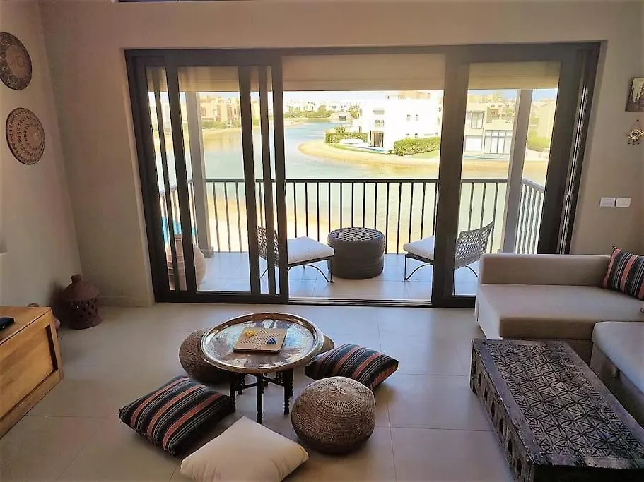 Tawila - Lovely 2-Bedroom Unit With Shared Pool-1