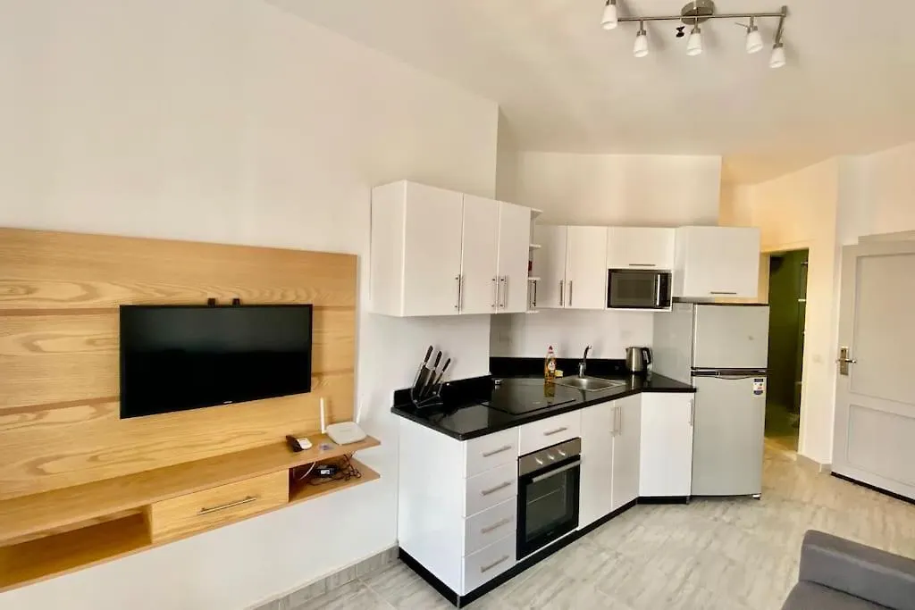 Modern 2 Bedroom Apartment @ Aqua Palms Resort-1