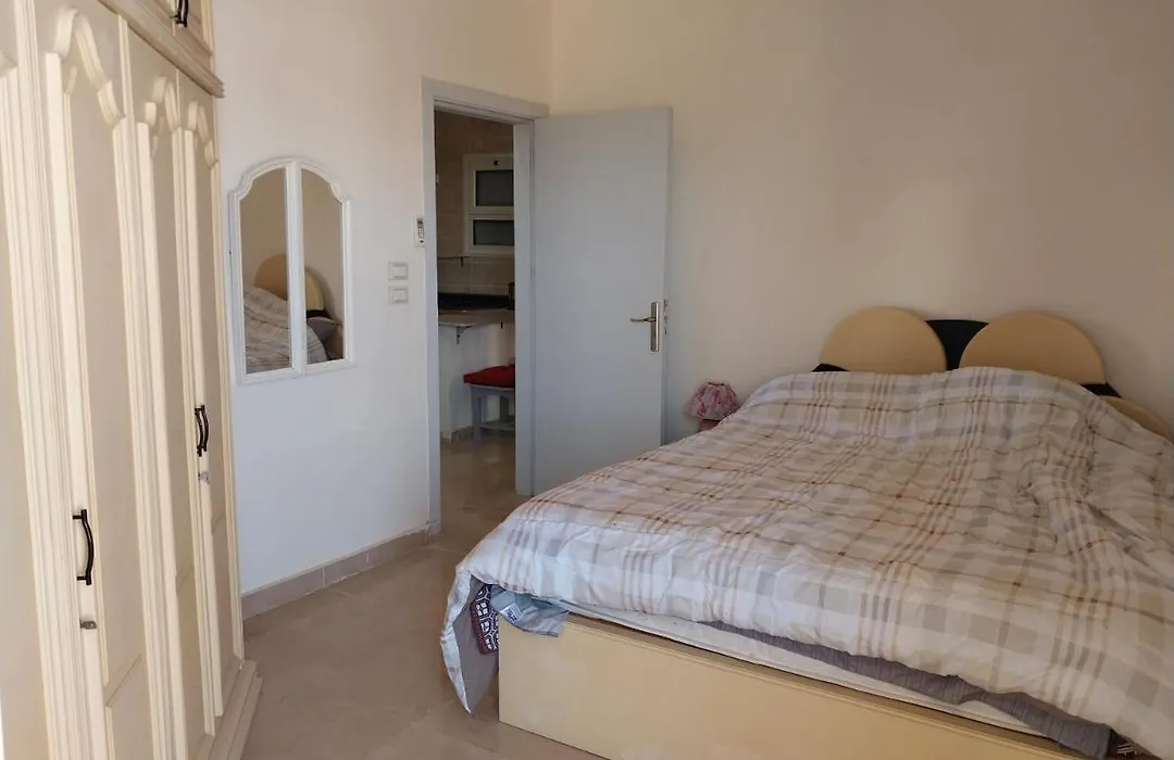 Casablanca Beach Apartments-1