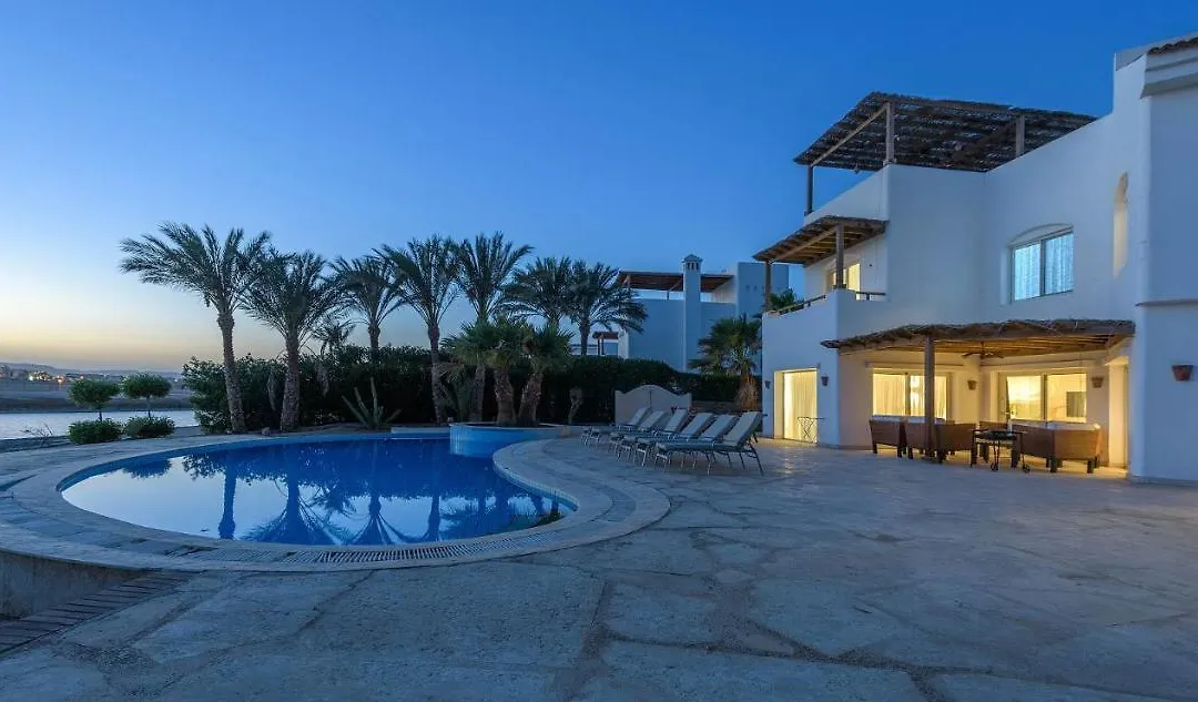 Beautiful 4 Bedroom White Villa With Heated Pool-1