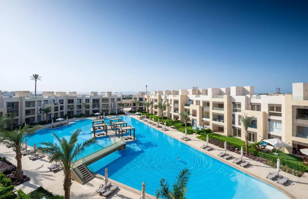 Radiant & Ravishing 2 Bdr Mangroovy Free Beach & Pool Access-1