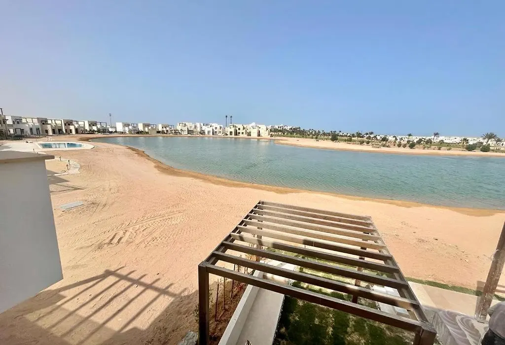 3Br Townhouse In Cyan - In The Beautiful El Gouna-1