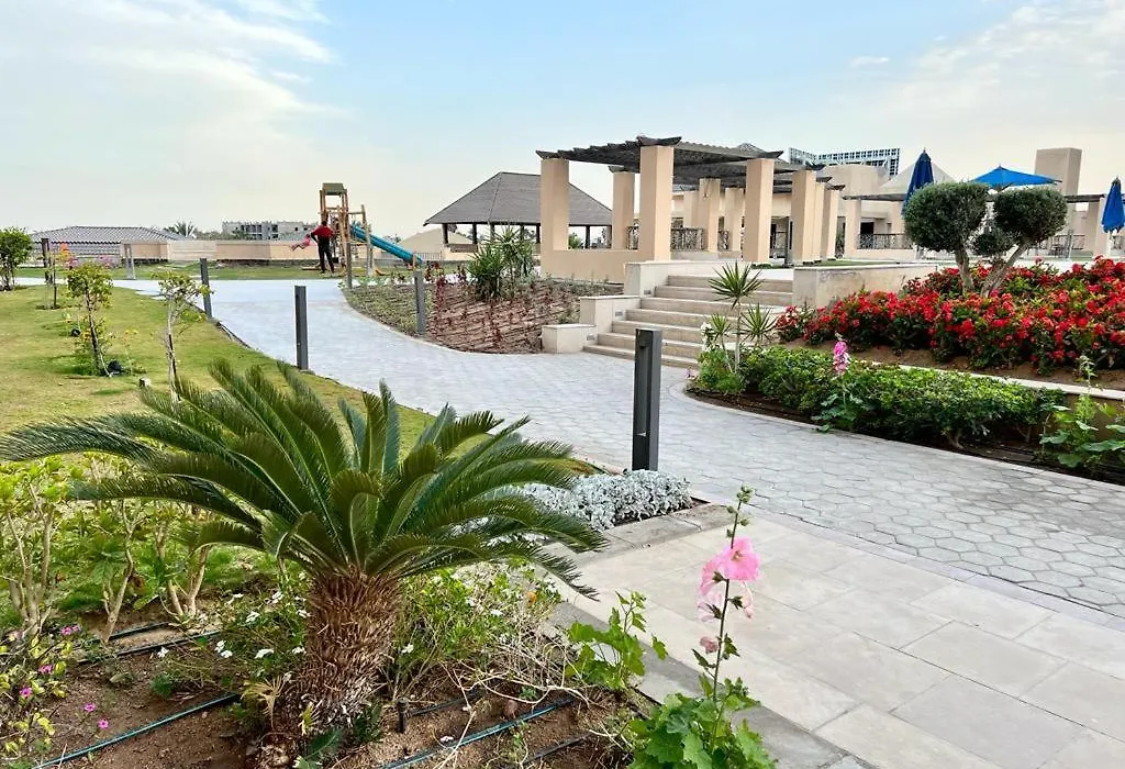 Stylish Pool View Studio In Al Dau Height'S-1