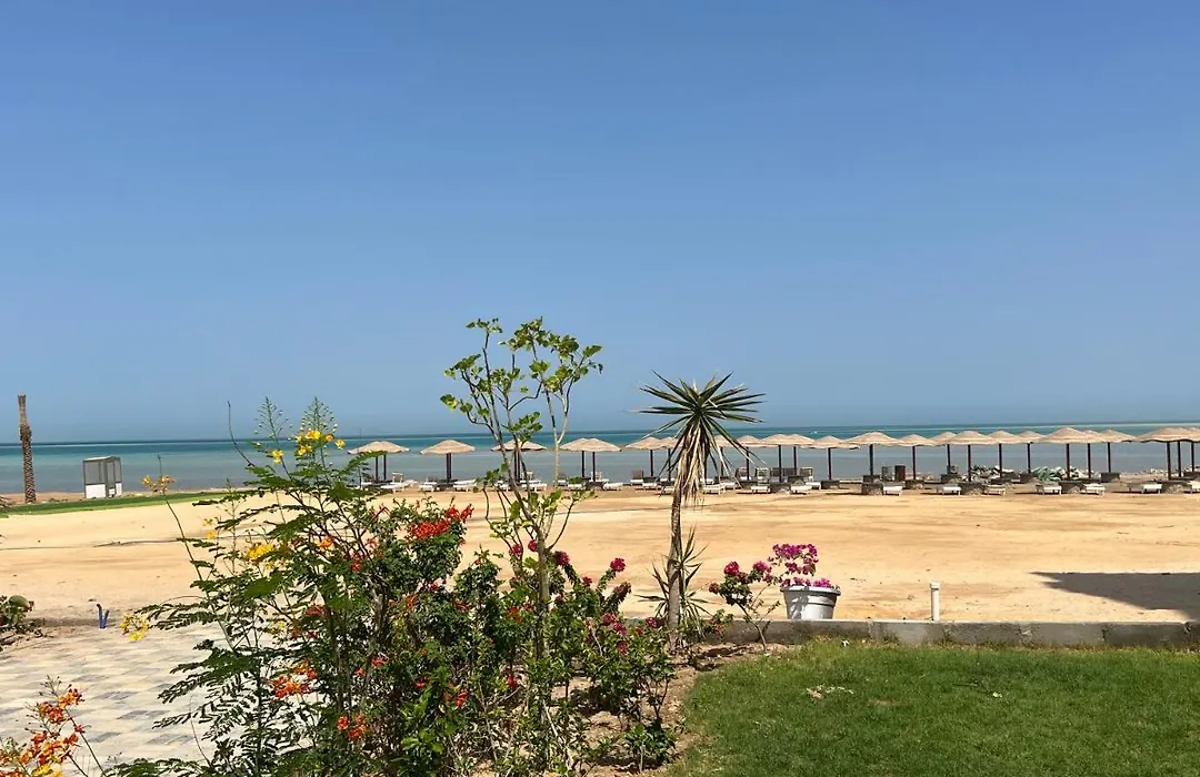 Fanadir Bay Beach Resort-1