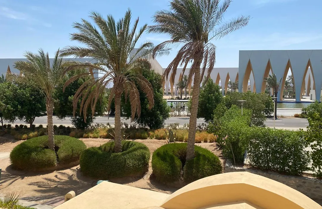 Lovely Two Bedroom Apartment-1