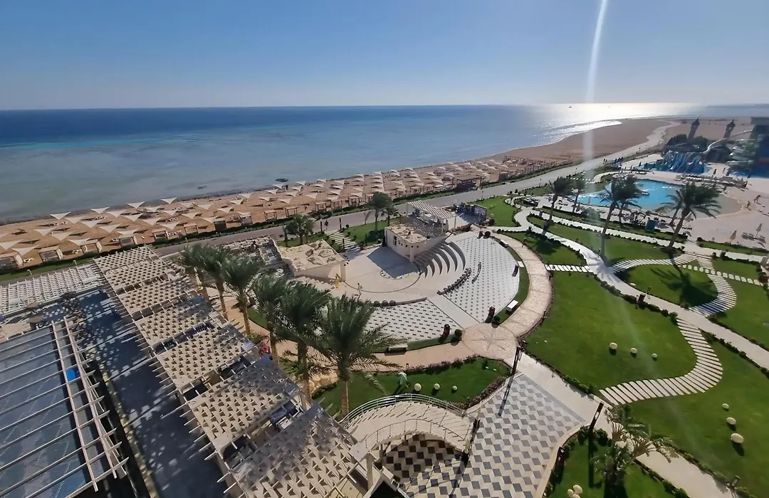 Luxury Beachfront Studio- Foreign Nationals Only-1