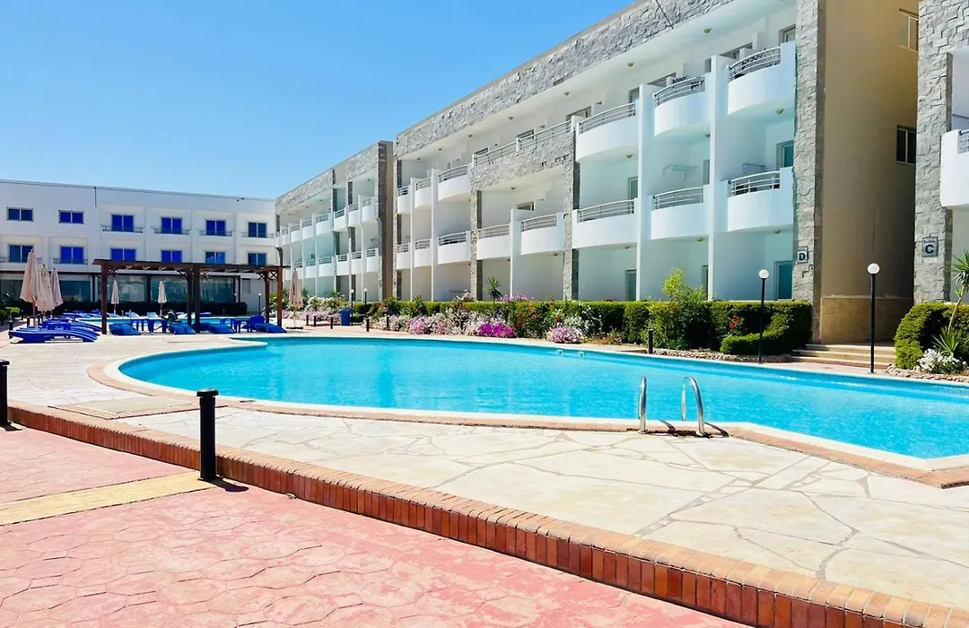 Cecelia Resort-1