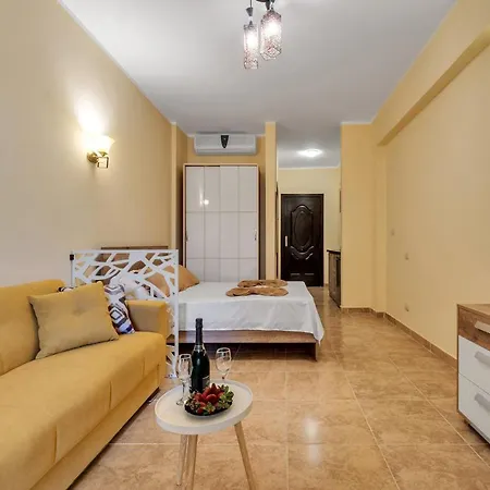 Florenza Khamsin- Studio S Bazenem-3