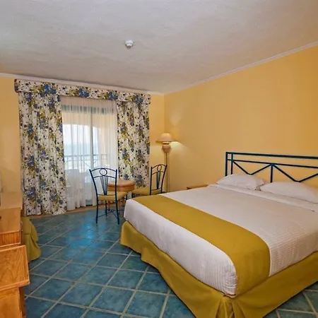Sun And Sea Hotel-2