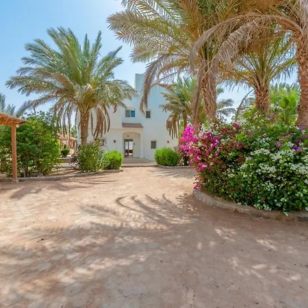 Beautiful 4 Bedroom White Villa With Heated Pool-2
