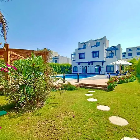 Luxury Villa With Pool In Hurghada-3
