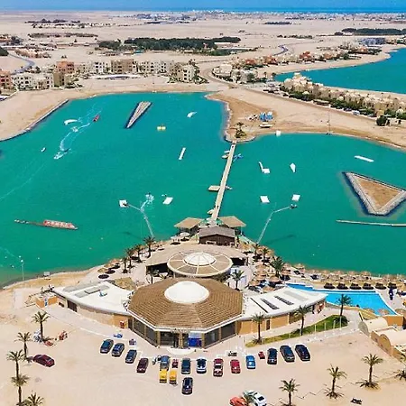 Waterside Apartments, El Gouna 1Bd Plus Private Roof Terrace-2