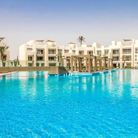 Ollystays - Beach & Pool Free Access, Mangroovy 2Br !-2