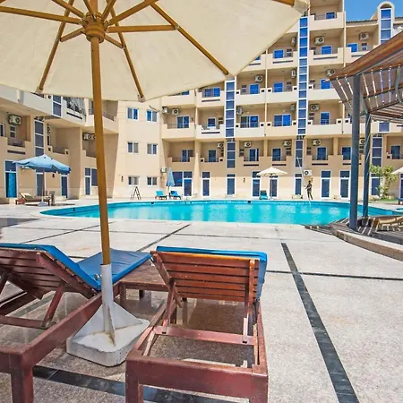 Poolside With Patio Near El Gouna-3