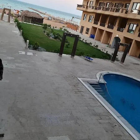 Poolside Perch-3