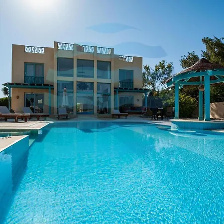 Stunning Golf Villa In El Gouna With Boat & Heated Pool-2