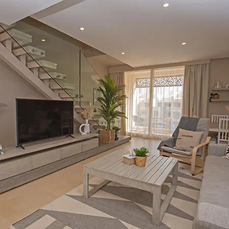 A Stunning Seaview Penthouse; 3Bedrooms + Nanny-3