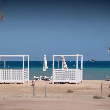 Vogue & Idyllic 2 Bdr Mangroovy Free Pool & Beach Access-2