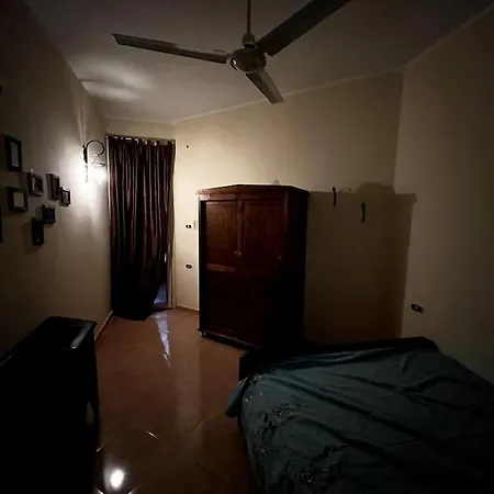 Lovely 2 Bedroom Apartment With Shared Pool-2