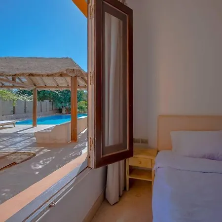 Elegant 1Br Apartment In South Marina Ground Floor-2