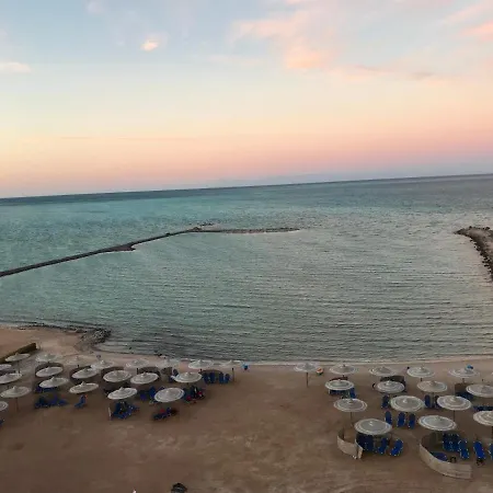 Beachfront Modern Studio, Private Beach And Swimming Pools At Turtles Beach-2