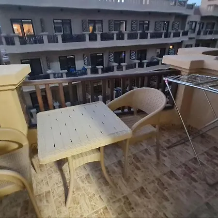 Beautiful 2 Bedroom Apartment Overlooking The Sea And Swimming Pools For Recreation And Spending Time With The Beauty Of Nature-2