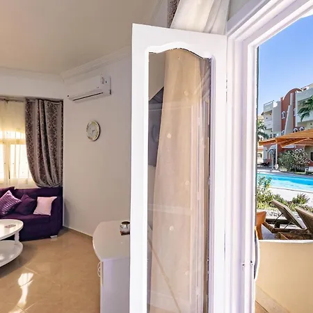 Green Garden Compound Hurgharda Poolside Luxury Ground Level Apartment 127-3