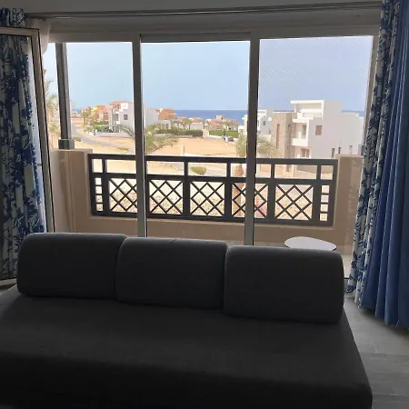 Cozy 1 Bedroom In Azzurra-2