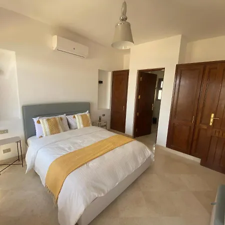 Sabina 2Br Penthouse-2
