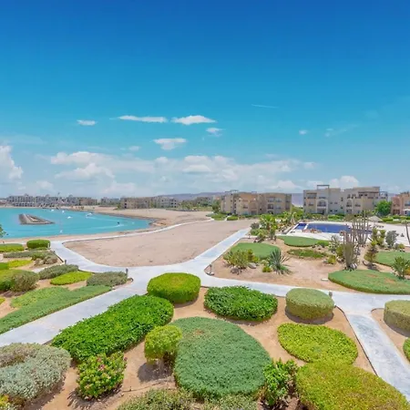 Stylish 2 Bedroom Apartment Lagoon, Wake Park View & Pool-3