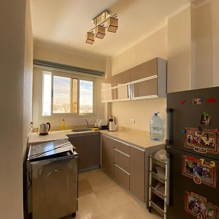 Very Pleasant Apartment With Beach Access!-2