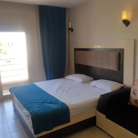 Aqua View Apartments And Suites-3