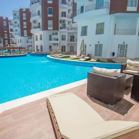 Luxury 1 Bed Holiday Home Apartment With Pool-2