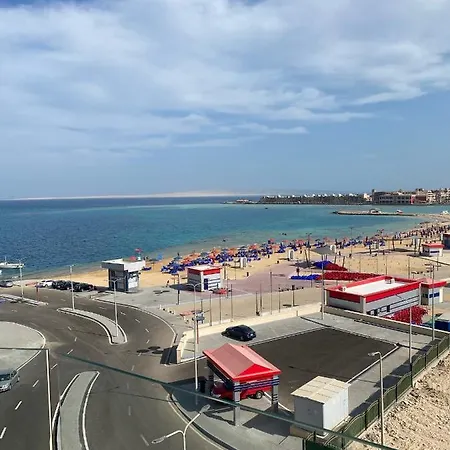 Blue Whale Hurghada Beach Front Apartments City Centre-2